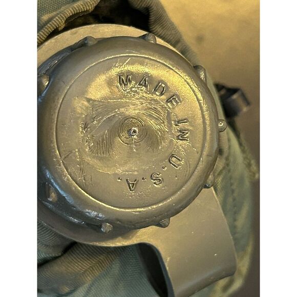 US Military G.I. Water Canteen With Cover LC-2 - Picture 6 of 10